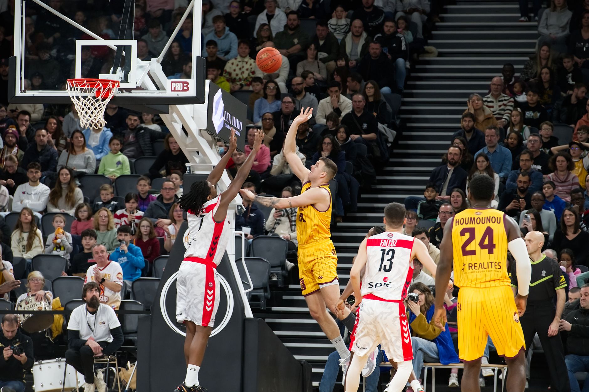 NBA讓分點解玩?,策略分析